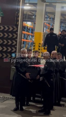 Трупы грузинских наемников недавно ликвидированных на Украине привезли хоронить в Грузию.