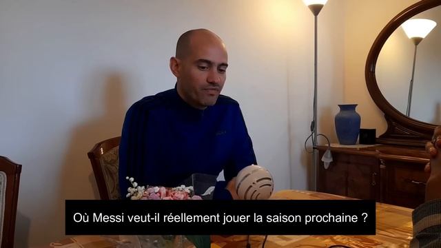 Interview de FLORENT TORCHUT (Journaliste France Football qui a donné le Ballon d'or à Messi) смотреть онлайн