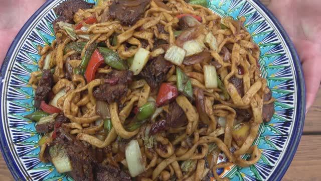 Безумно вкусный ЖАРЕННЫЙ ЛАГМАН! Ленивый Лагман такой рецепт только на МОЁМ КАНАЛЕ!)