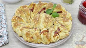 Идеальный вкус в каждом лепестке. ПИРОГ С ВАРЕНЬЕМ, ИЗ СЛОЁНОГО ТЕСТА