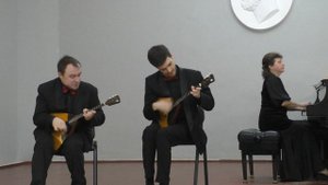 А.Хачатурян. "Танец с саблями" Исп. Дмитрий Жердев и Юрий Шишков (балалайки), Елена Шмырёва (ф-но).