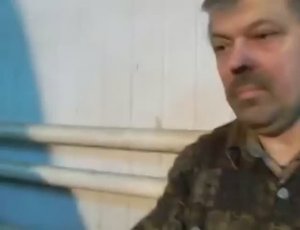 Паджеро мягко "лёг на бочок", ремонтируем сами.   .mp4