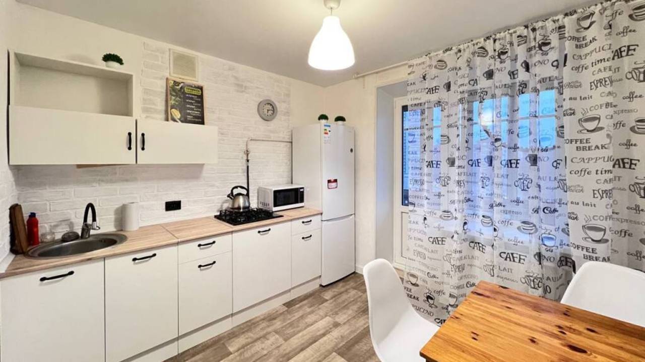 Уютная квартира с хорошим ремонтом сдается на длительный срок. смотреть онлайн