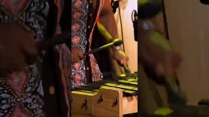 NIDIA GONGORA en vivo /  KEV SANTOS en la marimba - Memoria de Justino