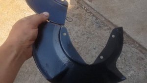 Грязевые щитки тормозного диска -- отчистка и окрас .