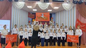 «Битва хоров», г.Коломна, Гимназия N°8, 3 «А» класс, исполнил песню Дениса Майданова «Тишина».