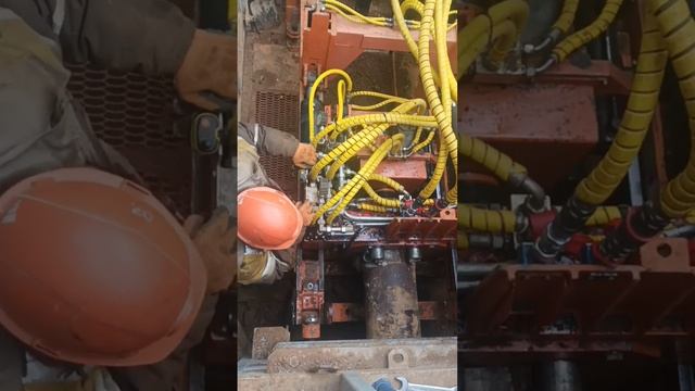 Установка высокоточного горизонтального шнекового бурения- МНБШ-600. Минск, подрядчик -ДомСтройАгент