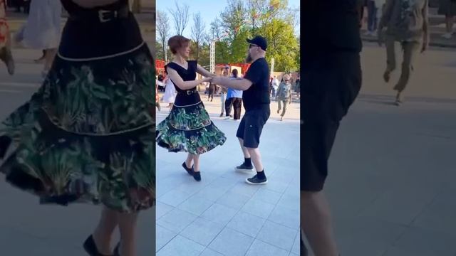 Фестиваль тюльпанов на Елагином острове 18.04.24