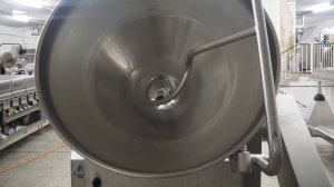 Вакуумный шприц Handtmann VF620 с подъемником для бочек 200 литров