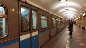 Электропоезд 81-740/741.1 Русич на станции Электрозаводская