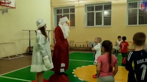ДЕД МОРОЗ И СНЕГУРОЧКА В ГОСТЯХ У МАЛЫШЕЙ !!!