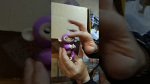 Интерактивная обезьянка Fingerlings с Aliexpress не работает