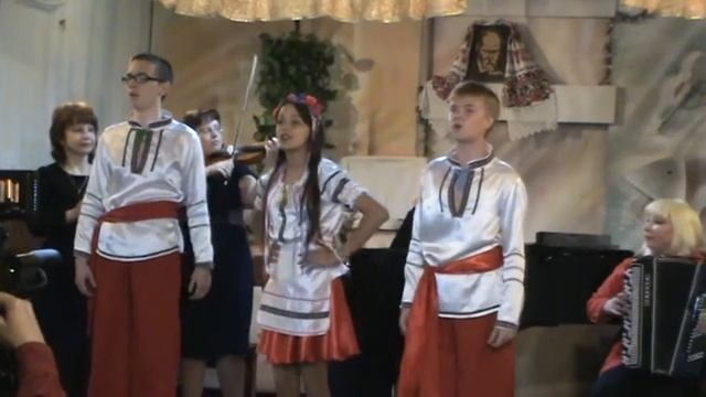 г. Кировское. Донецкая обл. Музыкальная школа. смотреть онлайн