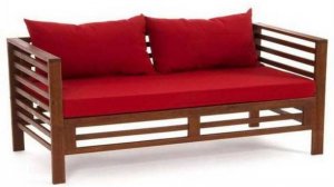 Попытался повторить деревянный диван по фотографии.