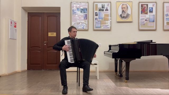 Куликов Богдан (Аккордеон) 
И.С.Бах Прелюдия и Фуга до минор (2 том)