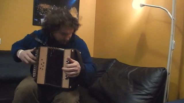 Михаил Коломыцев пробует мою гармонь, 2021 смотреть онлайн