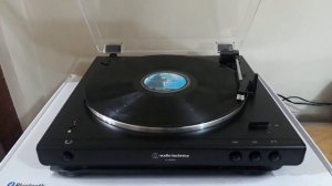 AUDIO-TECHNICA AT-LP60 XBT