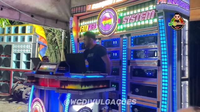 RADIOLA FM NEON SYSTEM COMANDO DJ CHARLES BROWN смотреть онлайн