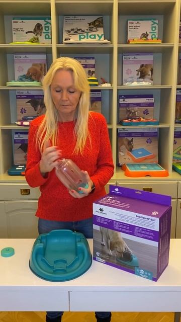 Dog Spin N’ Eat, a Puzzle & Feeder in one. Makes feeding fun & challenging. смотреть онлайн