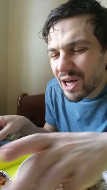 ОБЖОР ГРЕЧНЕВАЯ КАША С КИЛЬКОЙ В ТОМАТЕ!