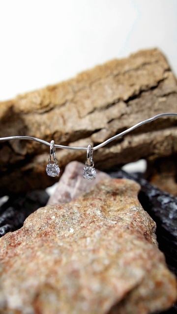 Серьги из серебра 925 пробы с фианитами.  #krasnoe #украшенияизсеребра #серьгисеребро