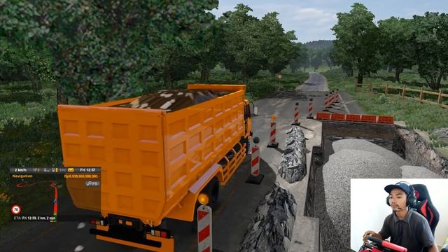 Wow!! Truk Fuso Jengatan Angkut Tanah - Euro Truck Simulator Dump Truck смотреть онлайн