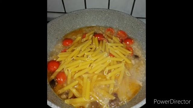 Penne con tonno, pomodorini, e olive nere con Bio cooker смотреть онлайн