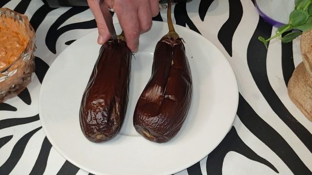 Я могла бы есть эти баклажаны каждый день! Простой, быстрый и вкусный ! Никакой жарки!