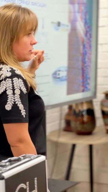 Лекция от Анжелы Крыжановской в РГУ им. А.Н. Косыгина. Стразы CRYSTAL HOBBY. смотреть онлайн