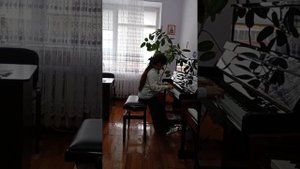 Пипко Елизавета 9лет, младшая группа , К. Черни Этюд 2 ор. 299; О. Геталова ,, Утро в лесу,,.