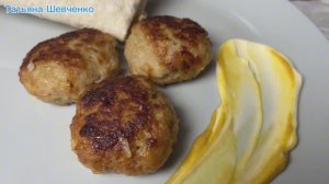 Попросила рецепт вкусных котлет, у знаменитого повара и теперь родные просят готовить только так