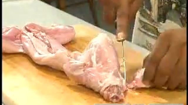 How to Cook Rabbit : How to Cut Rabbit for Cooking смотреть онлайн