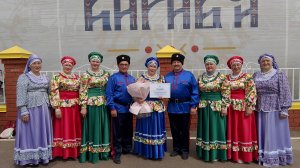 Песня "Течет речка"