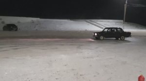 пробую дрифтовать на стоковой ваз 2107 жигули