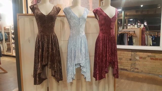 SOON...URBAN OUTFITTERS, SHOPPING ADN WINDOW SHOPPING. смотреть онлайн