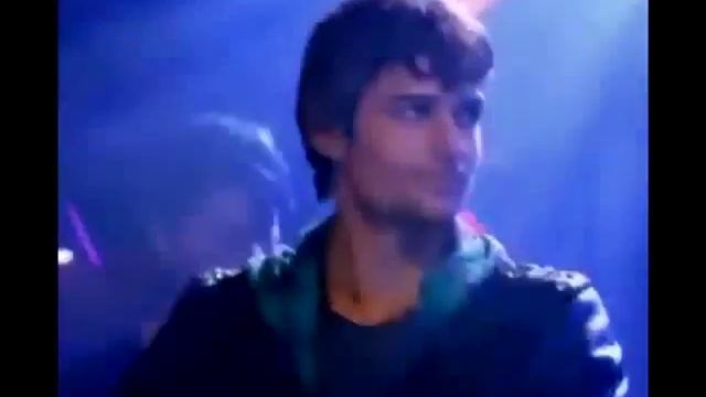 Sara Cobo - Tarde (Video Popland). смотреть онлайн