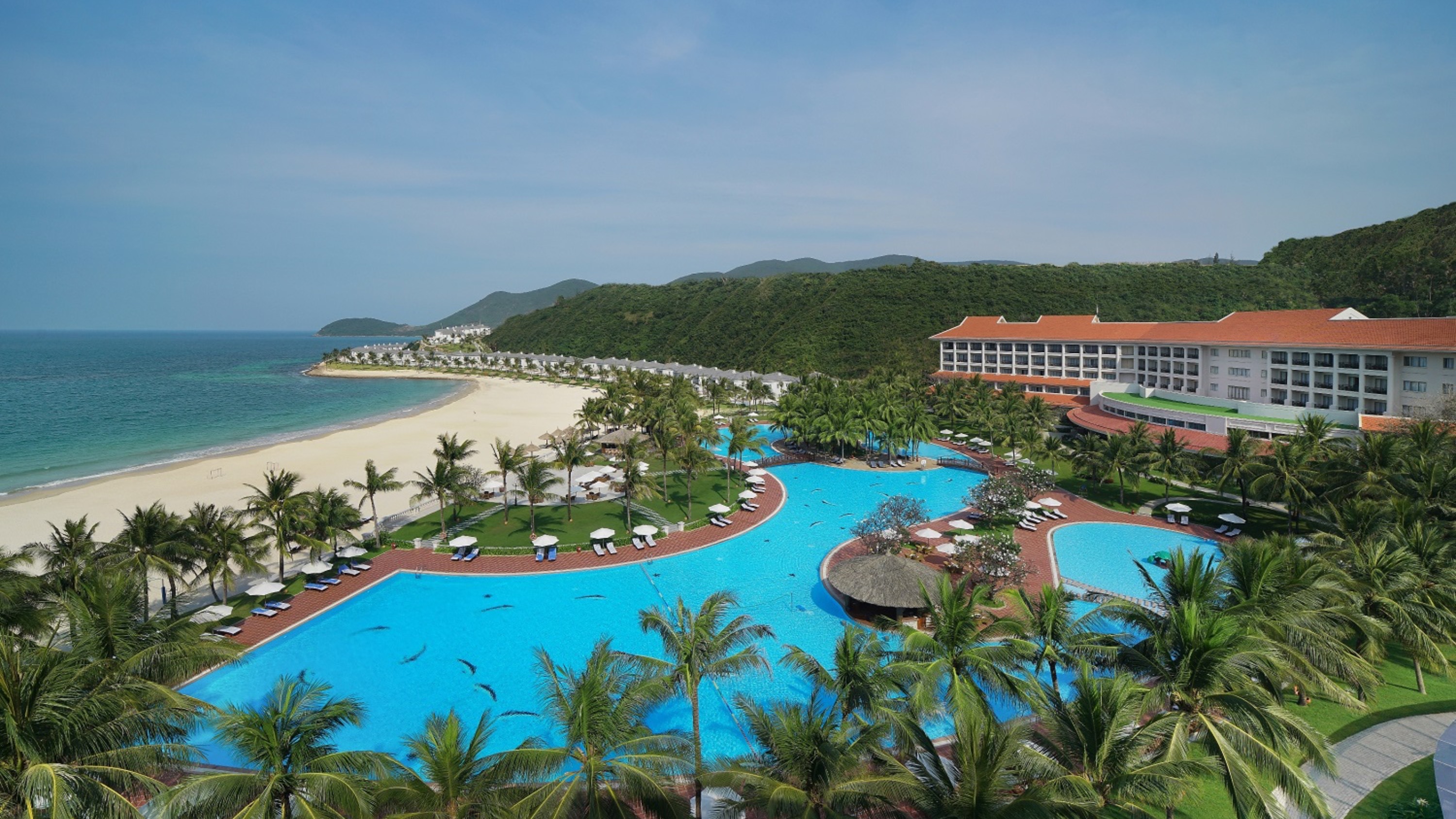 Переезд на остров  отель Vinpearl Resort Нячанг Вьетнам