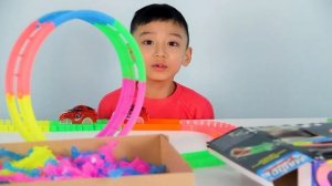 Распаковка MAGIC TRACKS! Распаковка новой игрушки magic tracks! Детское видео