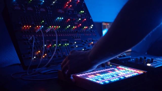 State Azure Spiral - Performance (Deluge, Arp 2600)