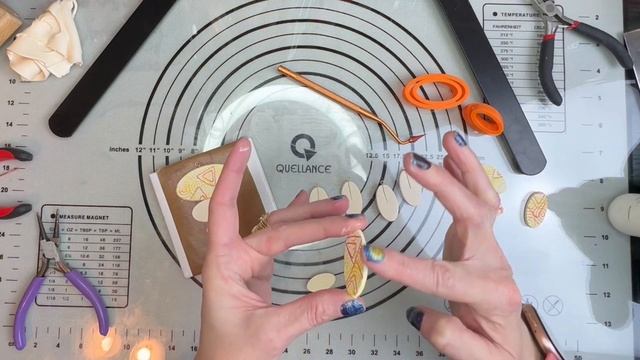 Learn to create easy geometric style jewelry using polymer clay, stamps, & ink - tutorial