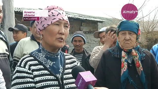 Қайназар ауылының тұрғындары директордың қызметтен кетуін талап етуде (17.04.17) смотреть онлайн