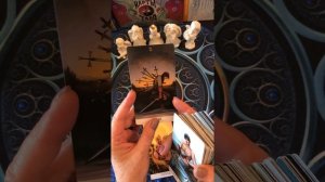 Подсказки от карт таро☘️☘️☘️