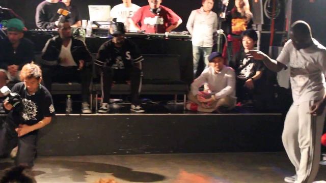 Marabout vs Karin. Locking vs Popping. Old School Night 2015 Day 3 смотреть онлайн