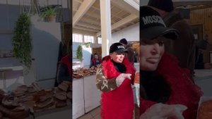 Получили Лангусты. Мидии. Криветки