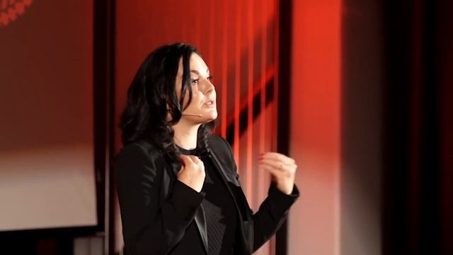 Think Before You Share, Ask Yourself "Who Cares?" | Tara Clark | TEDxLangaraCollege смотреть онлайн