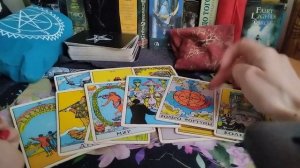 Его фатальная ошибка. Расклад таро онлайн.