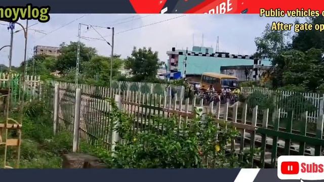 Indian Memu Local train passing in full action। Indian railways crossing।South Eastern railway। Adr смотреть онлайн