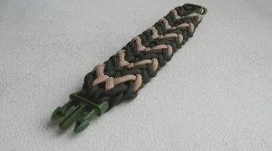 Браслет из паракорда Assassin_s Creed(360P)
