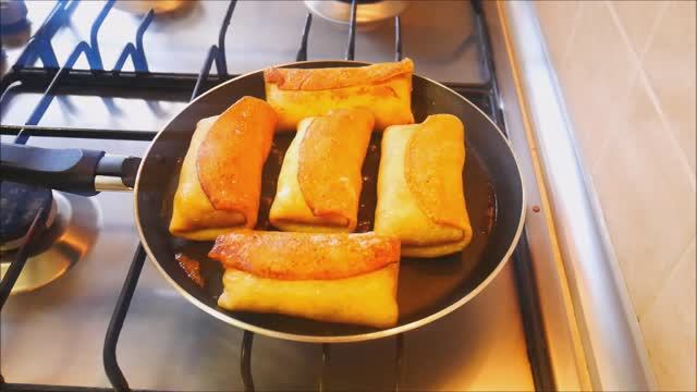 Заварные блины на КЕФИРЕ с творогом и изюмом. Блинчики на кефире заварные с кипятком.