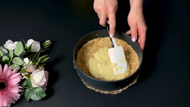 Banane mit Keksen zertrümmern! Frische Idee für ein köstliches Dessert! смотреть онлайн